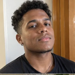 Exemplo: João J.